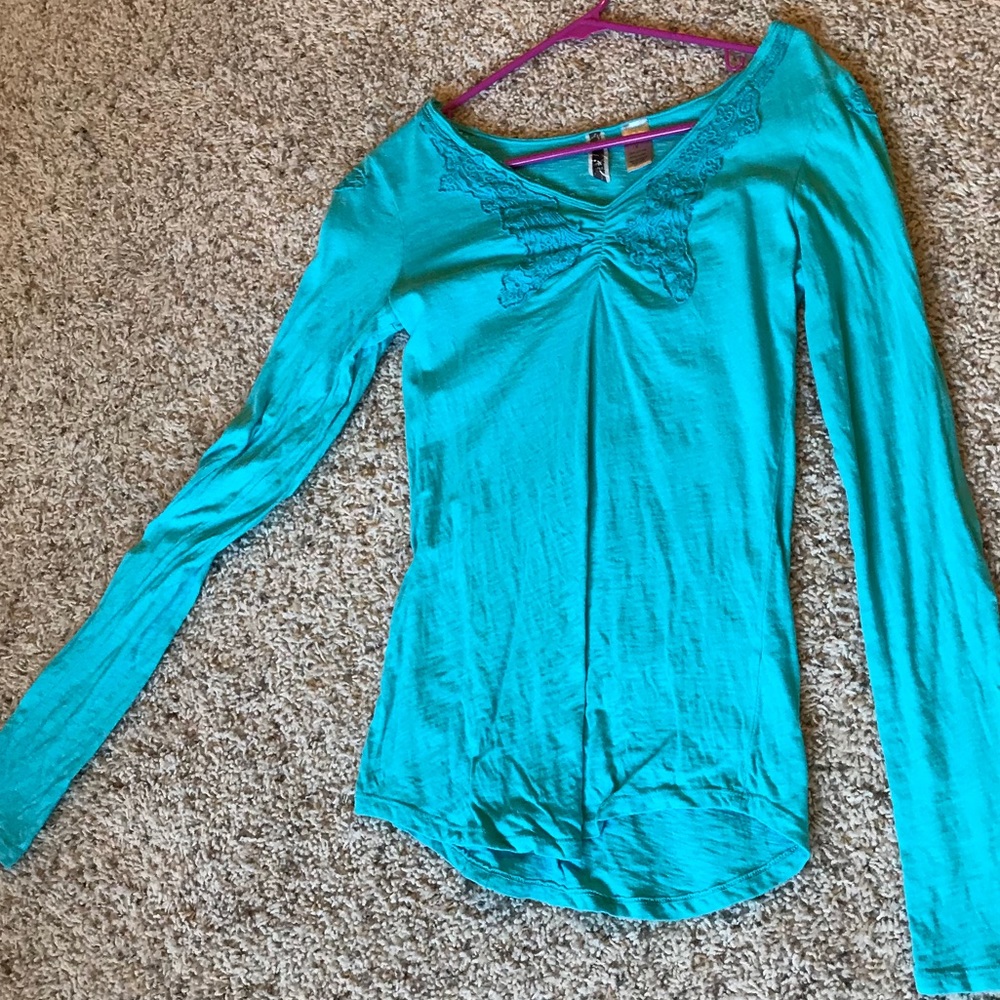 Buckle BKE long sleeve